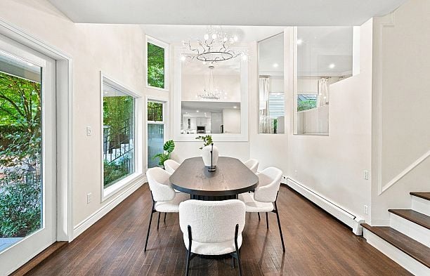 4245 Nautilus Close Point Grey