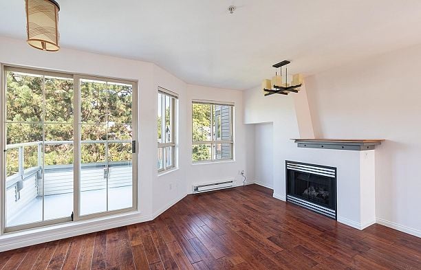 34 2375 W Broadway Kitsilano