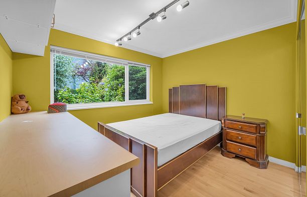 3675 Blenheim Street Dunbar
