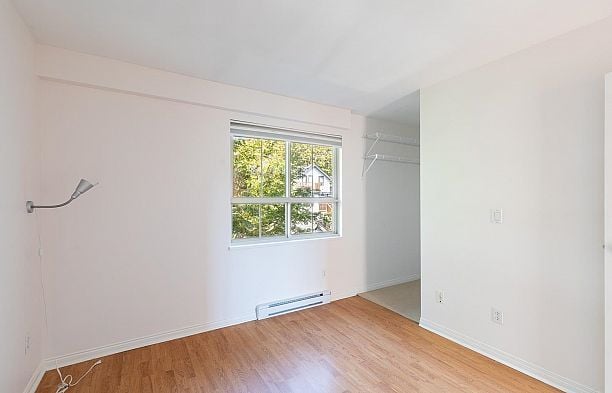 34 2375 W Broadway Kitsilano