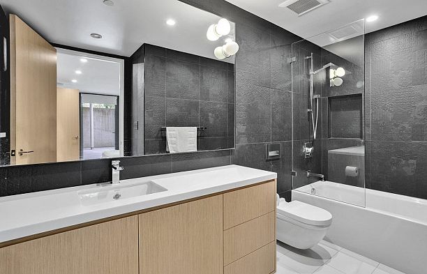 4725 W 4th Avenue Point Grey