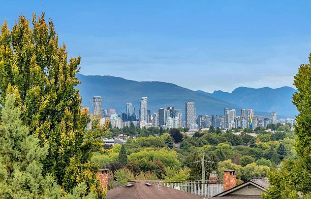3675 Blenheim Street Dunbar