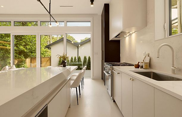 2 3617 W 12th Avenue Kitsilano