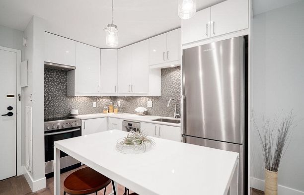 208 1425 Cypress Street Kitsilano