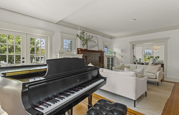 5112 Maple Street Quilchena