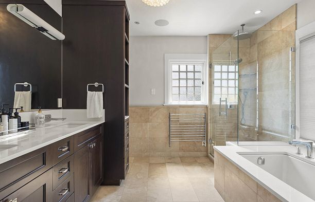 5112 Maple Street Quilchena