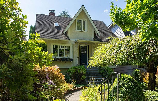 3864 W 29th Avenue Dunbar