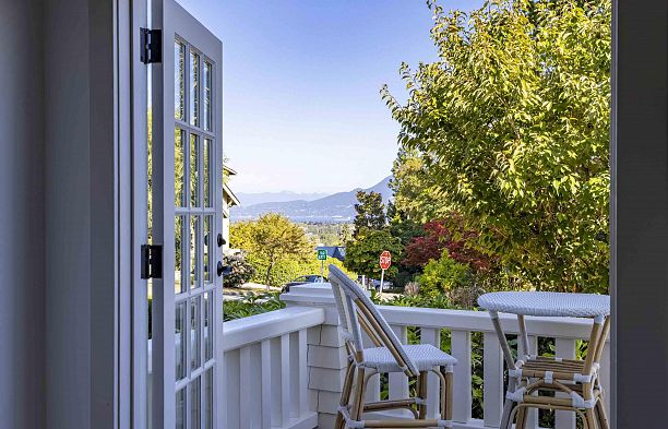 5112 Maple Street Quilchena
