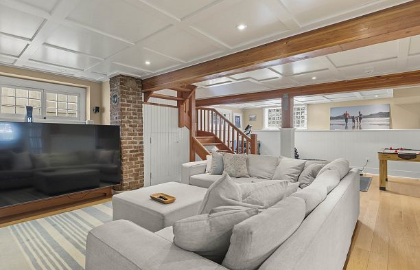 5112 Maple Street Quilchena
