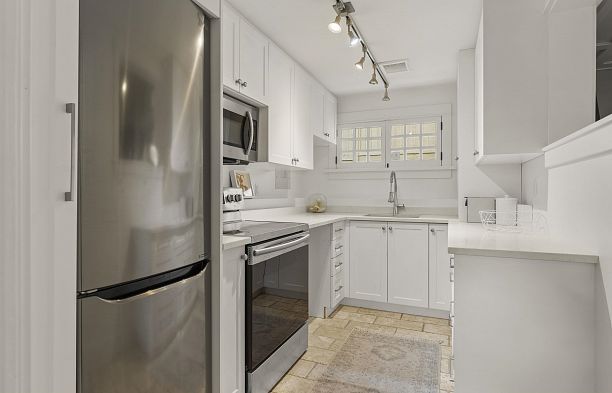 5112 Maple Street Quilchena