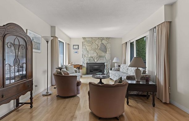 4041 W 39th Avenue Dunbar