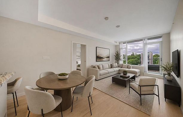 704 2565 Maple Street Kitsilano