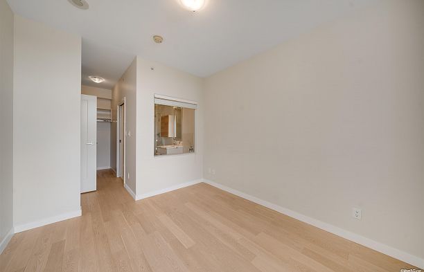 704 2565 Maple Street Kitsilano