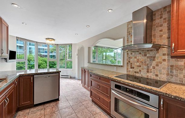 203 1675 Hornby Street Yaletown
