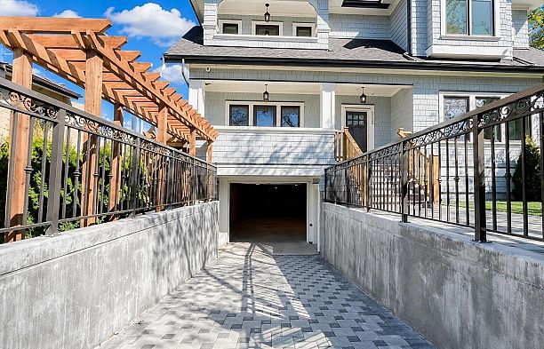 2373 W 7th Avenue Kitsilano