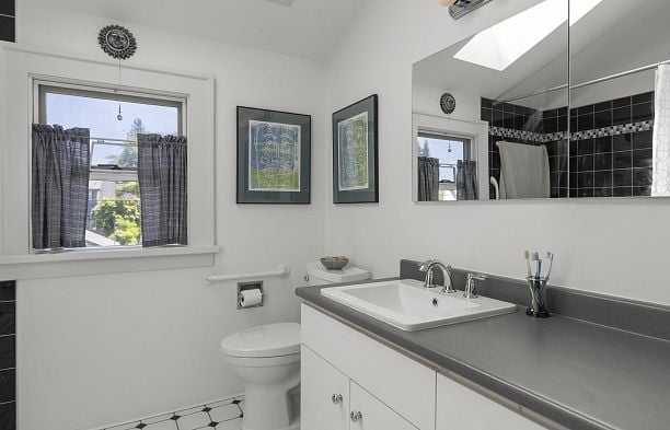 4234 W 9th Avenue Point Grey