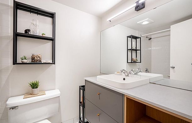 303 1510 W 1st Avenue False Creek