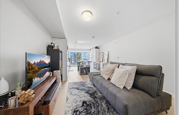 203 2508 Fraser Street Mount Pleasant VE