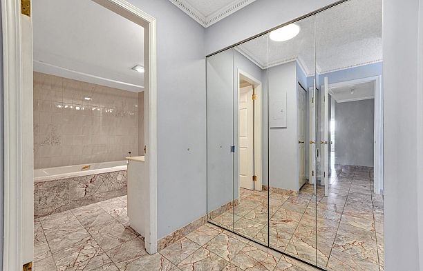 203 1675 Hornby Street Yaletown