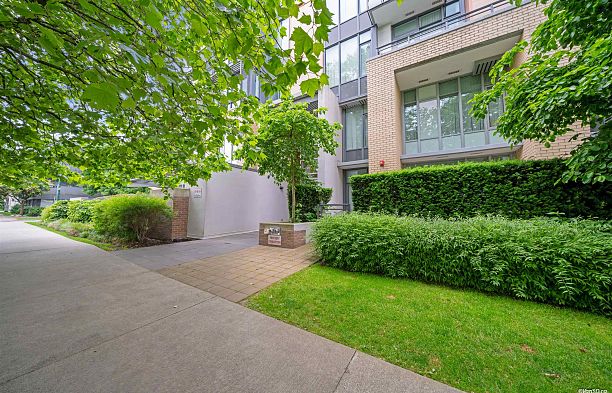 704 2565 Maple Street Kitsilano