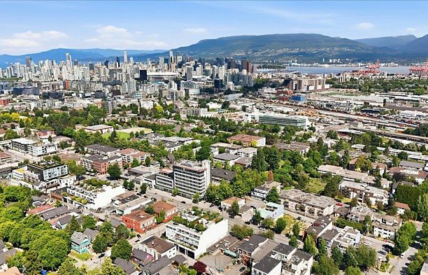 203 2508 Fraser Street Mount Pleasant VE