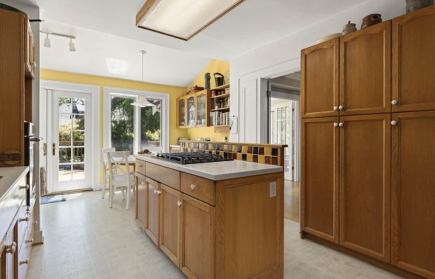4234 W 9th Avenue Point Grey