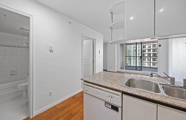 907 1189 Howe Street Downtown VW