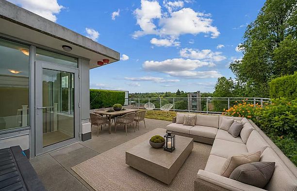704 2565 Maple Street Kitsilano