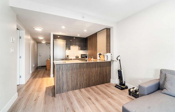 813 1088 Richards Street Yaletown