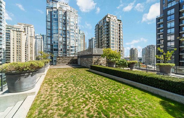 813 1088 Richards Street Yaletown