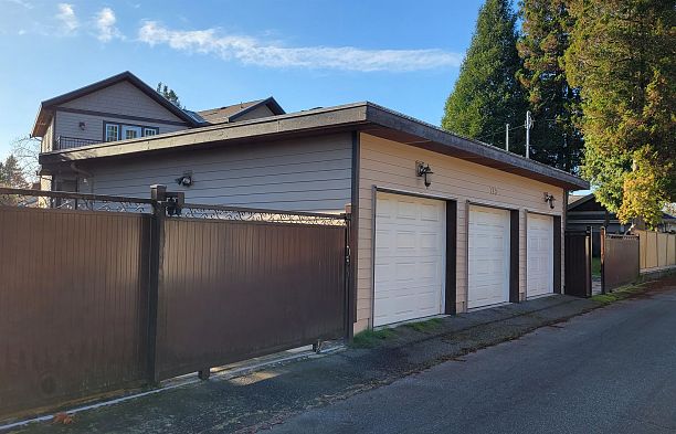 729 W 47th Avenue Oakridge VW