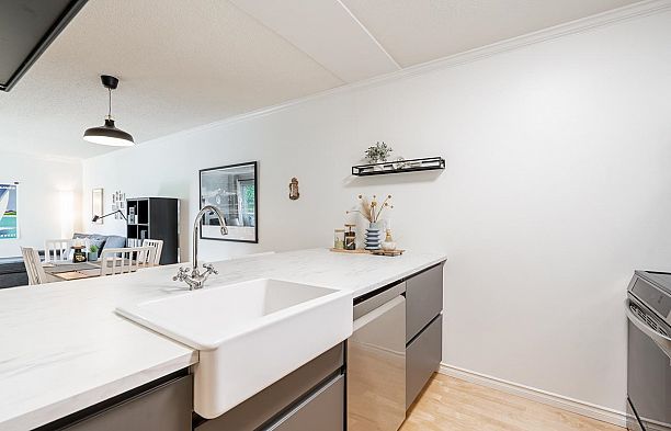 303 1510 W 1st Avenue False Creek
