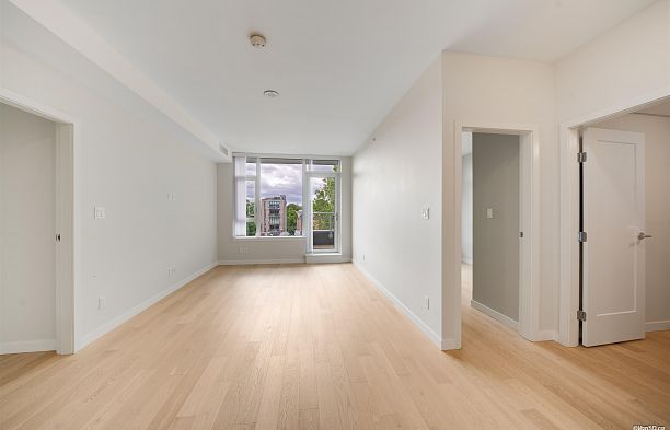 704 2565 Maple Street Kitsilano