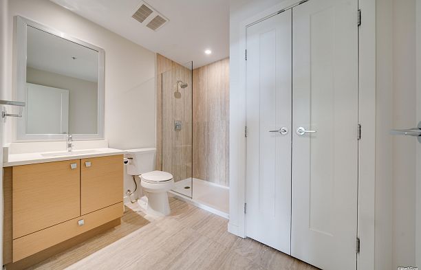 704 2565 Maple Street Kitsilano