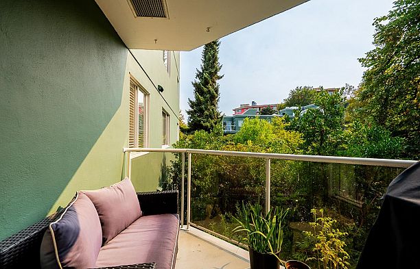 303 1510 W 1st Avenue False Creek