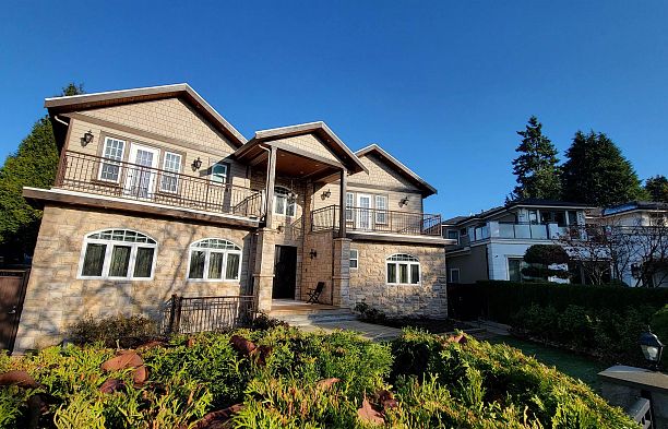 729 W 47th Avenue Oakridge VW