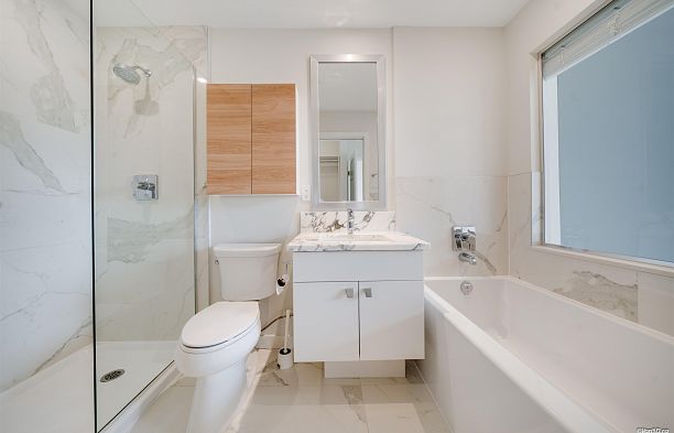 704 2565 Maple Street Kitsilano