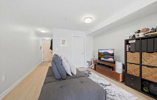 203 2508 Fraser Street Mount Pleasant VE