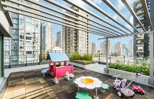 813 1088 Richards Street Yaletown