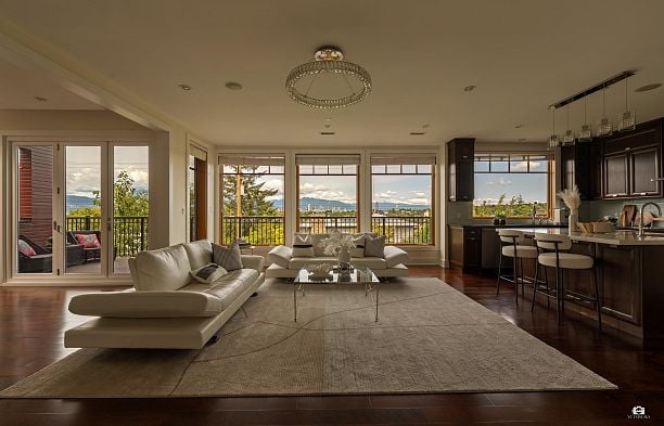 3936 Quesnel Drive Arbutus