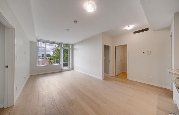704 2565 Maple Street Kitsilano