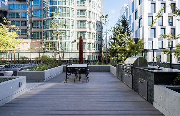 902 889 Pacific Street Downtown VW