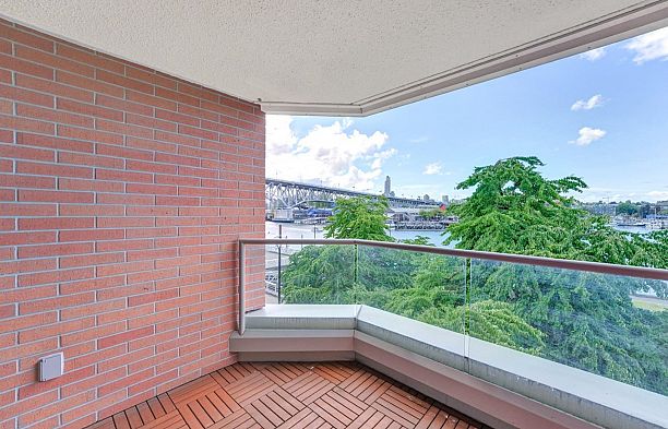 203 1675 Hornby Street Yaletown