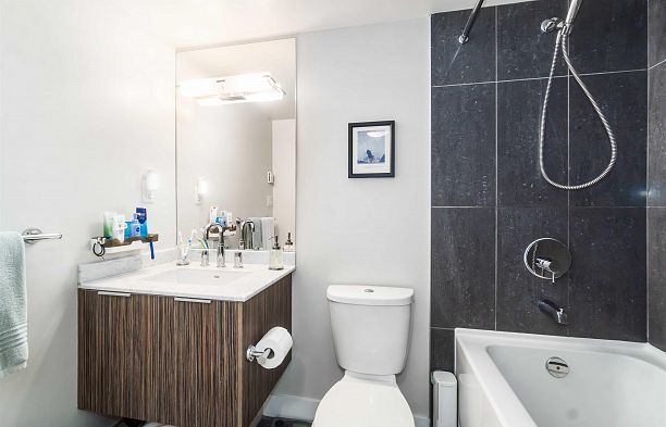 813 1088 Richards Street Yaletown