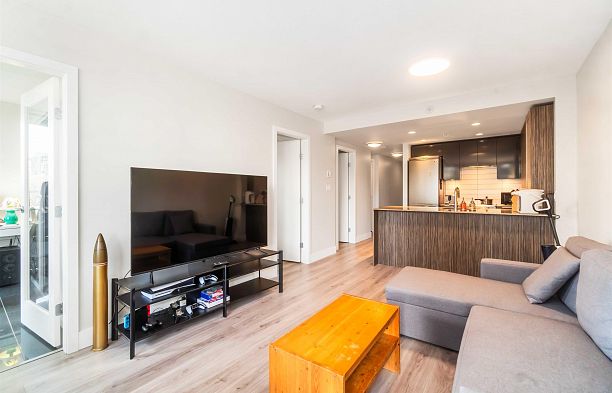 813 1088 Richards Street Yaletown