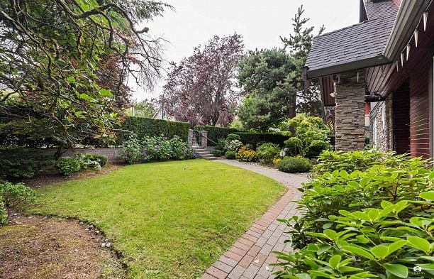 3936 Quesnel Drive Arbutus