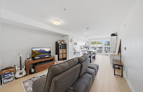 203 2508 Fraser Street Mount Pleasant VE