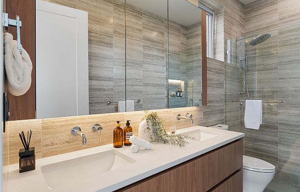 948 W 57th Avenue South Cambie
