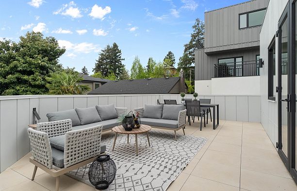 948 W 57th Avenue South Cambie