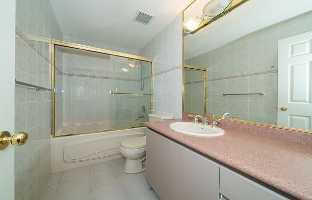 4255 W 15th Avenue Point Grey